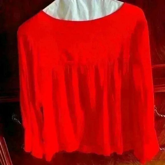 Zac and Rachael blouse. Red size large never worn. Flowy Airy. Comfortable soft - Picture 3 of 4